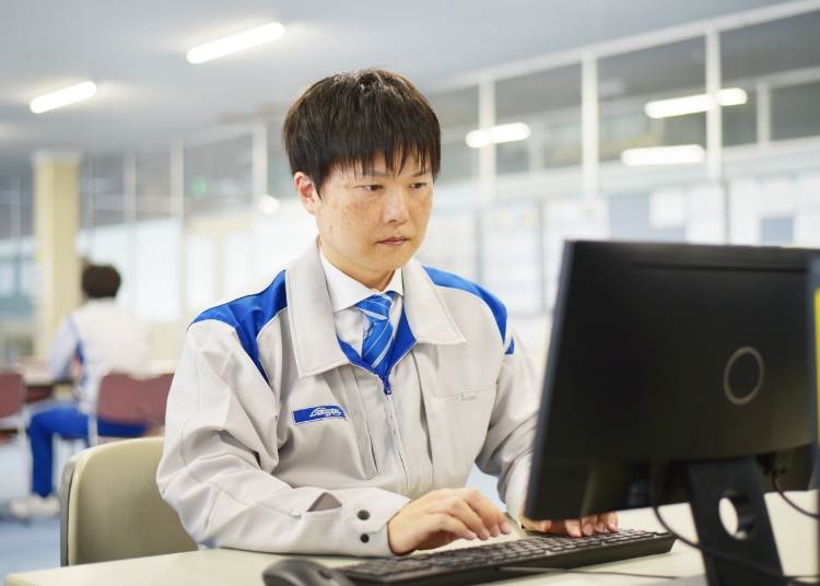 入社を決めた理由、現在のお仕事は？